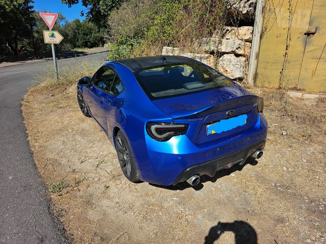 סובארו BRZ