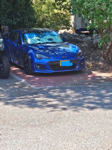 מודעת רכב סובארו BRZ