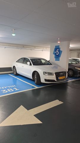 אאודי A8