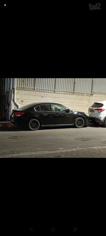 סובארו B4/לגאסי