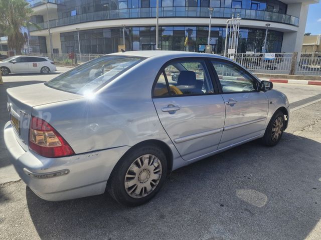 טויוטה קורולה