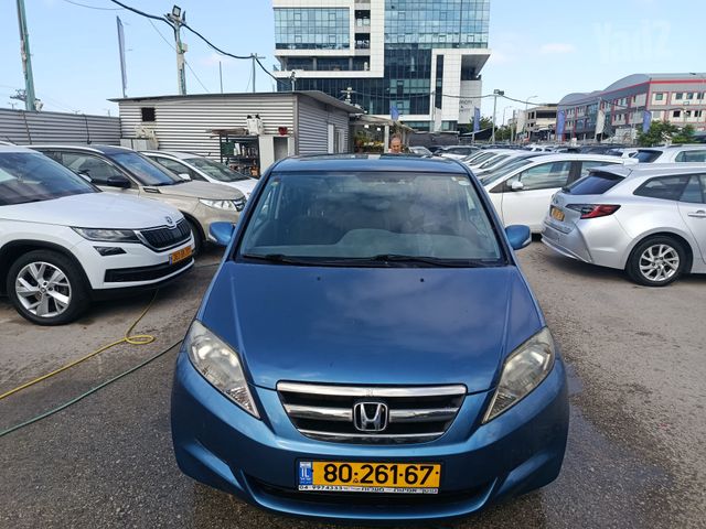 מודעת רכב הונדה FR-V