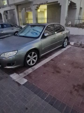 סובארו B4/לגאסי