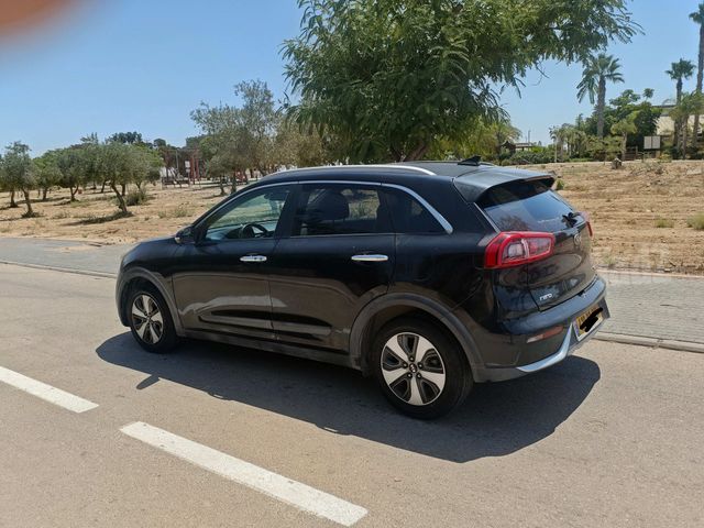 קיה נירו
