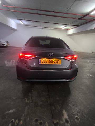טויוטה קורולה