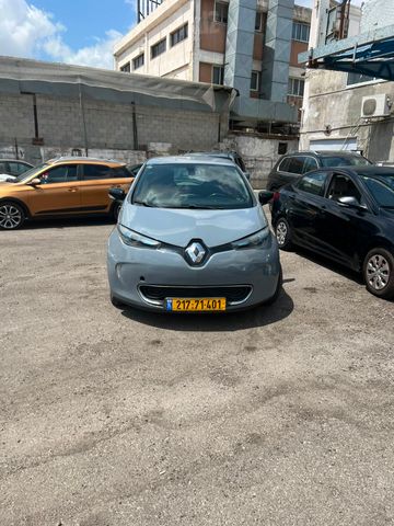 רנו זואי
