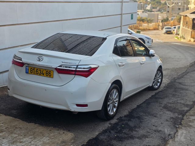 טויוטה קורולה