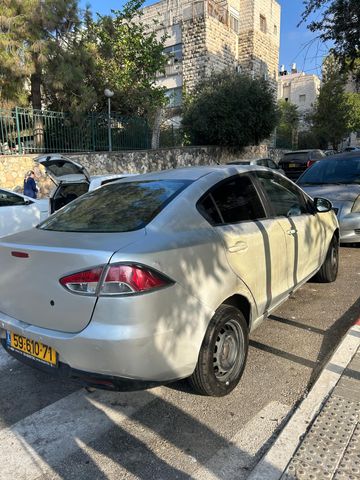 מודעת רכב מאזדה 2