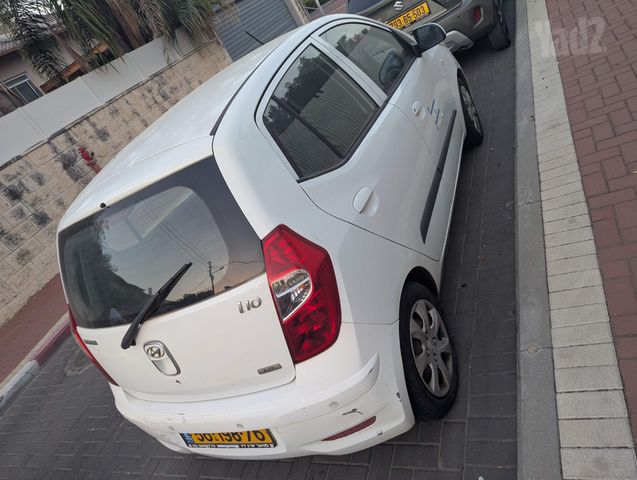 יונדאי i10