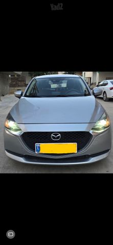 מודעת רכב מאזדה 2