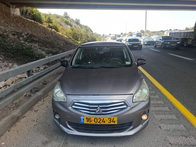 מודעת רכב מיצובישי אטראז'