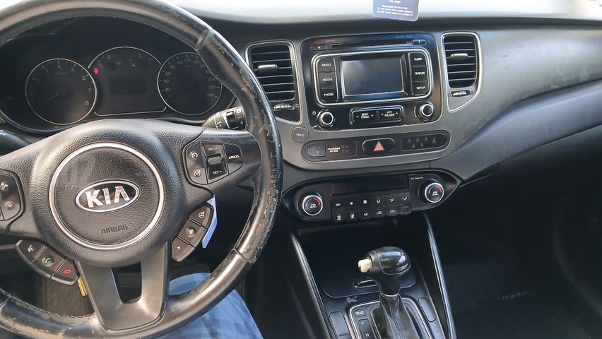 מודעת רכב קיה קארנס