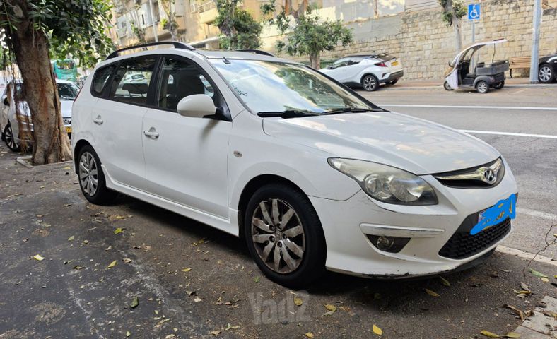 יונדאי i30