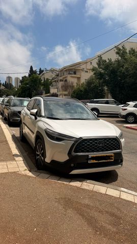 טויוטה קורולה קרוס