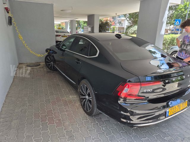 וולוו S90