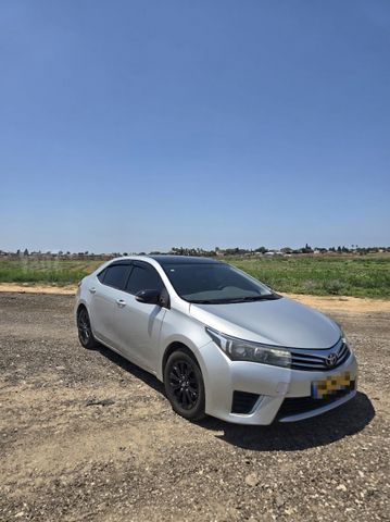טויוטה קורולה