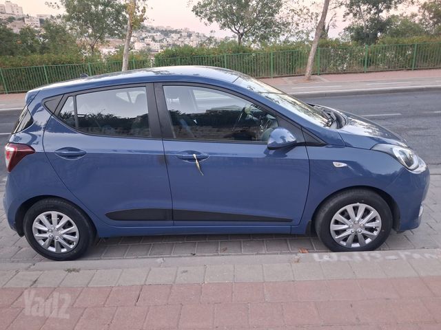 יונדאי i10