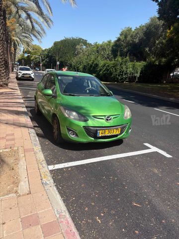 מודעת רכב מאזדה 2