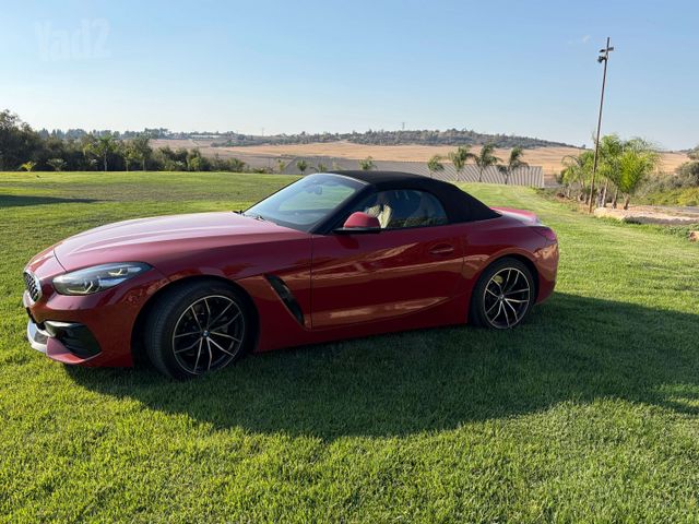 ב מ וו Z4