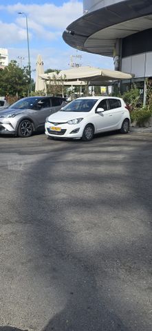 מודעת רכב יונדאי i20