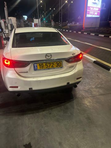 מודעת רכב מאזדה 6