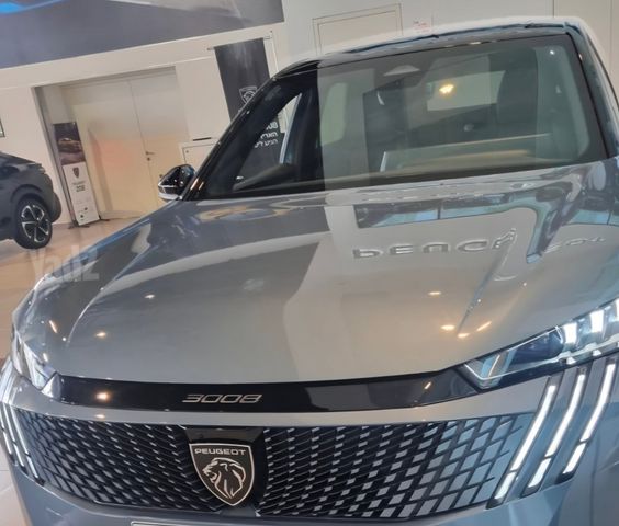 פיג'ו 3008