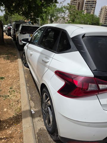 יונדאי i20