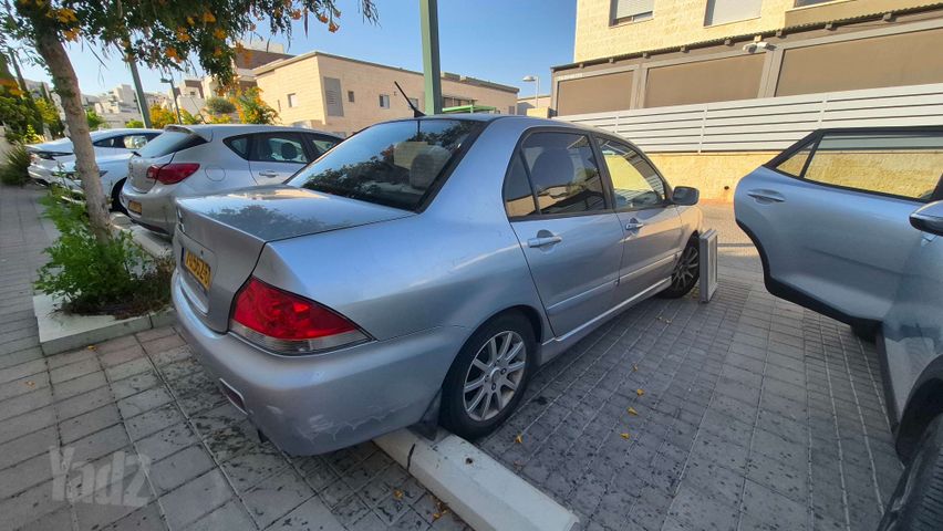 מיצובישי לנסר