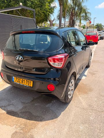 יונדאי i10
