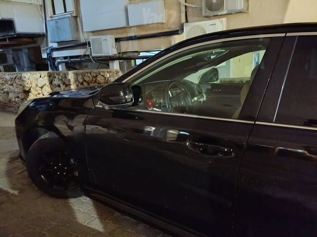סובארו B4/לגאסי
