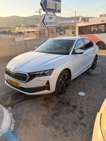אוקטביה  Ambition אוט׳ 1.5 (150 כ״ס)