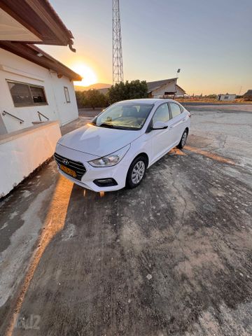 יונדאי אקסנט i25