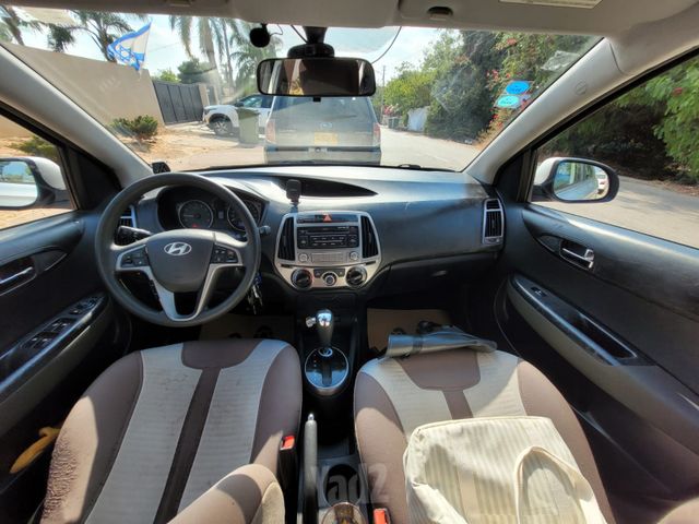 יונדאי i20