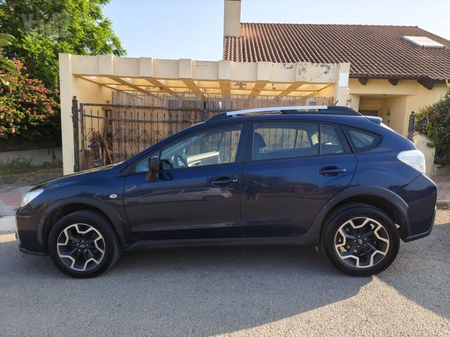 מודעת רכב סובארו XV