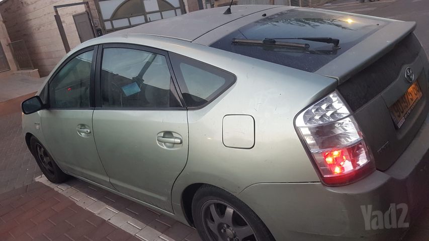 טויוטה פריוס