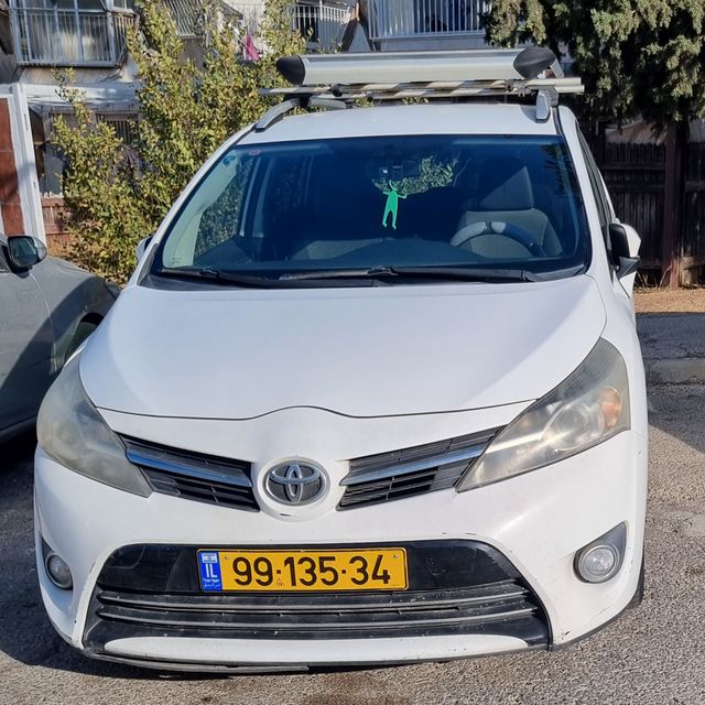 מודעת רכב טויוטה ורסו