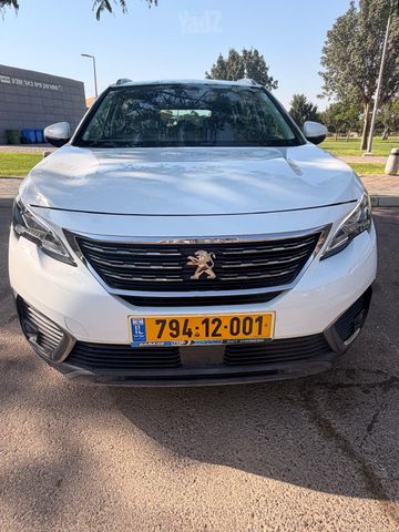 פיג'ו 5008