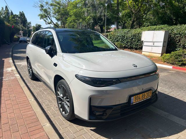 C10 Design חשמלי אוט׳ (215 כ״ס)