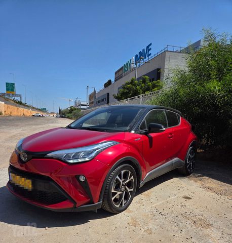 מודעת רכב טויוטה C-HR
