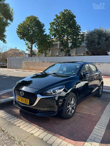 מודעת רכב מאזדה 2
