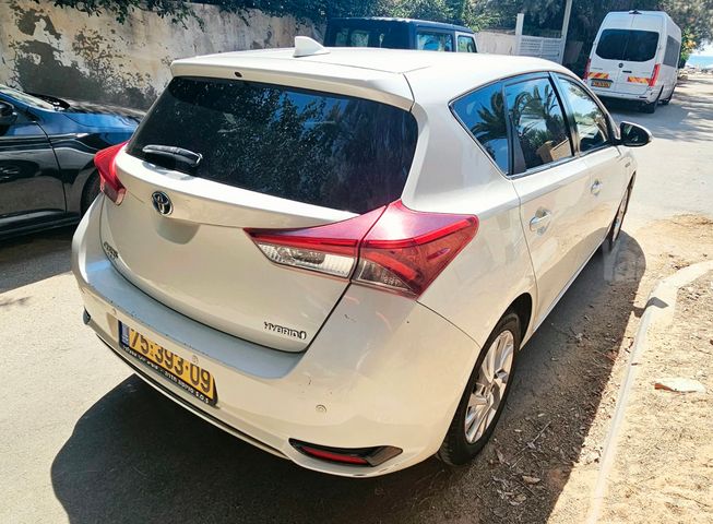 טויוטה אוריס