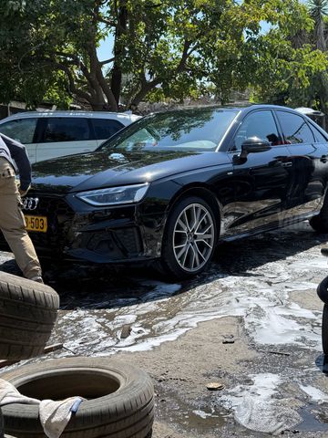 מודעת רכב אאודי A4
