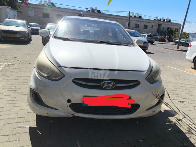 יונדאי אקסנט i25