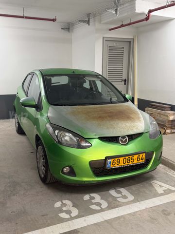 מודעת רכב מאזדה 2