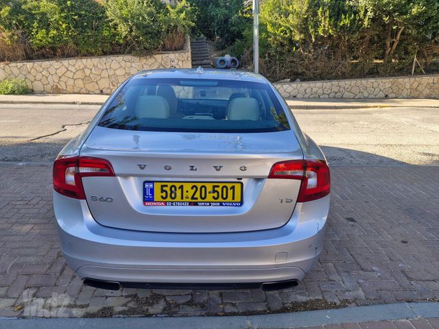 וולוו S60