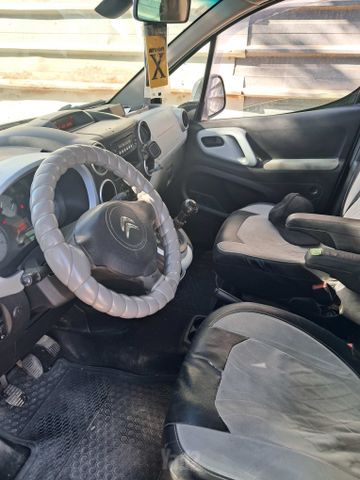 ברלינגו  Comfort ידני דיזל קומבי 5 מק 5 דל 1.6 (92 כ״ס)