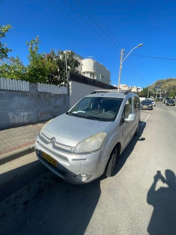 מודעת רכב סיטרואן ברלינגו
