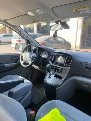 יונדאי H-1 / i800