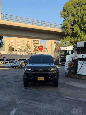 טויוטה היילקס