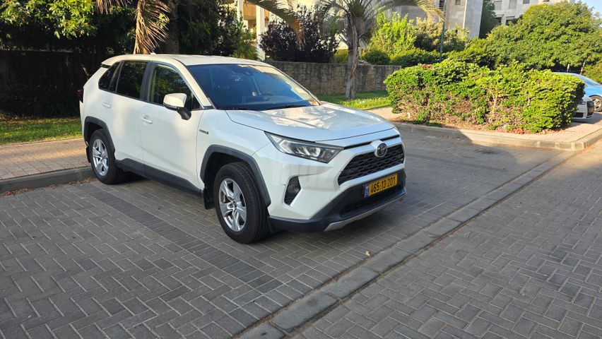מודעת רכב טויוטה RAV4